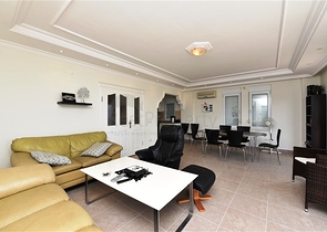 اطلالة بحر وقلعة -فيلا مستقلة مع مسبح خاص - في مركز الانيا