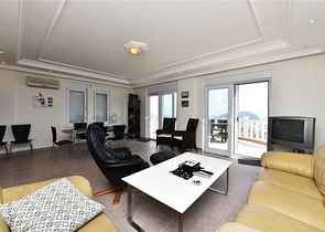 اطلالة بحر وقلعة -فيلا مستقلة مع مسبح خاص - في مركز الانيا