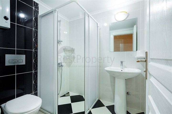 قريبة من البحر - وفي موقع مركزي ممتاز -شقة 2 غرفة وصالة -في اوبا / الانيا 