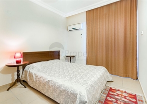 قريبة من البحر - وفي موقع مركزي ممتاز -شقة 2 غرفة وصالة -في اوبا / الانيا 