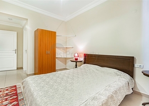 قريبة من البحر - وفي موقع مركزي ممتاز -شقة 2 غرفة وصالة -في اوبا / الانيا 