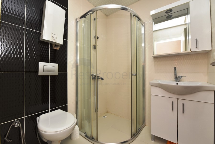 سعر اقتصادي - شقة استديو مفروشة ضمن مجمع سكني يضم خدمات -في مهموتلار / الانيا 