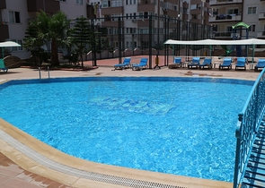 سعر اقتصادي - شقة استديو مفروشة ضمن مجمع سكني يضم خدمات -في مهموتلار / الانيا 