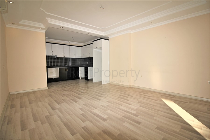 موقع مركزي -شقة غرفة وصالة -قريبة من شاطئ كليوباترا /الانيا 