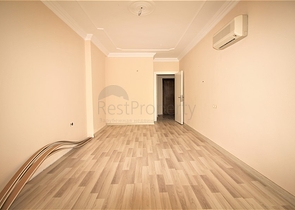 موقع مركزي -شقة غرفة وصالة -قريبة من شاطئ كليوباترا /الانيا 