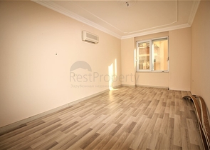 موقع مركزي -شقة غرفة وصالة -قريبة من شاطئ كليوباترا /الانيا 