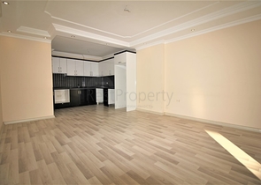 موقع مركزي -شقة غرفة وصالة -قريبة من شاطئ كليوباترا /الانيا 