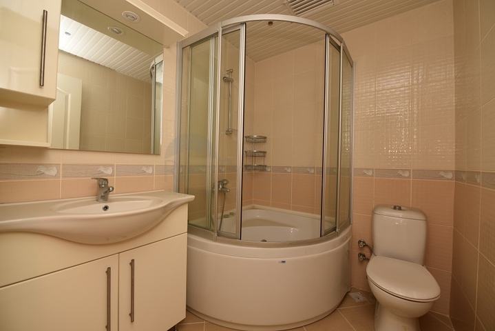 خط اول على البحر -شقة 2 غرفة وصالة -في مهموتلار / الانيا 