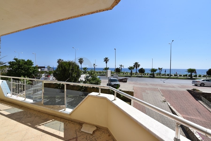 خط اول على البحر -شقة 2 غرفة وصالة -في مهموتلار / الانيا 