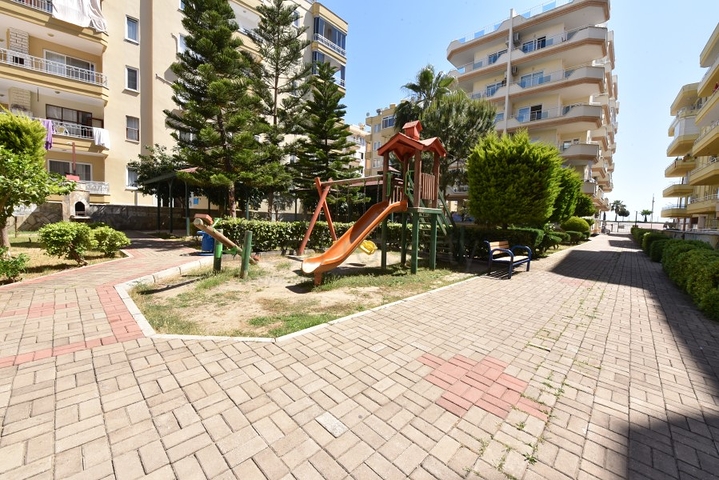 خط اول على البحر -شقة 2 غرفة وصالة -في مهموتلار / الانيا 