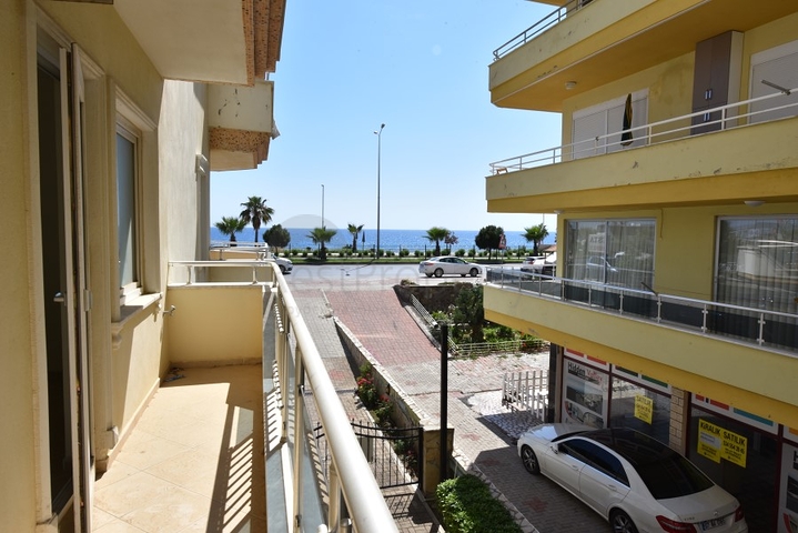 خط اول على البحر -شقة 2 غرفة وصالة -في مهموتلار / الانيا 