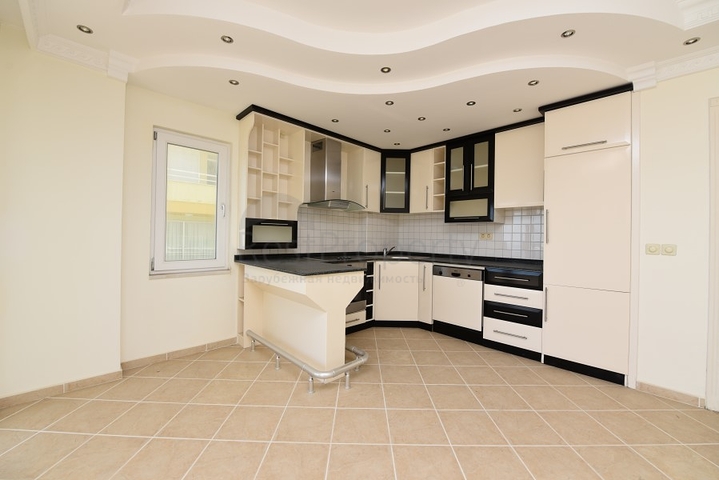 خط اول على البحر -شقة 2 غرفة وصالة -في مهموتلار / الانيا 