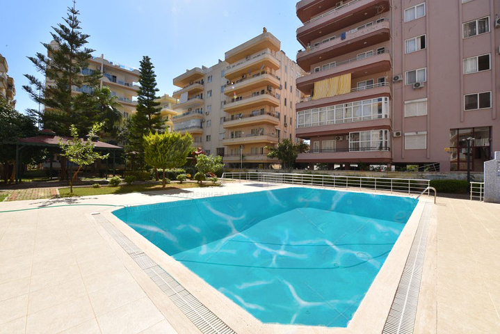 خط اول على البحر -شقة 2 غرفة وصالة -في مهموتلار / الانيا 