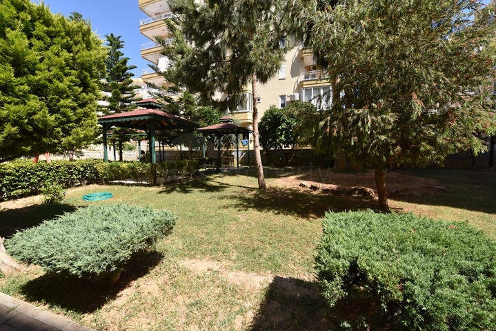 خط اول على البحر -شقة 2 غرفة وصالة -في مهموتلار / الانيا 