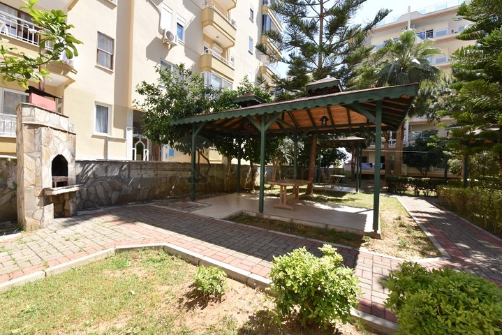 خط اول على البحر -شقة 2 غرفة وصالة -في مهموتلار / الانيا 