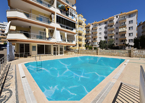 خط اول على البحر -شقة 2 غرفة وصالة -في مهموتلار / الانيا 