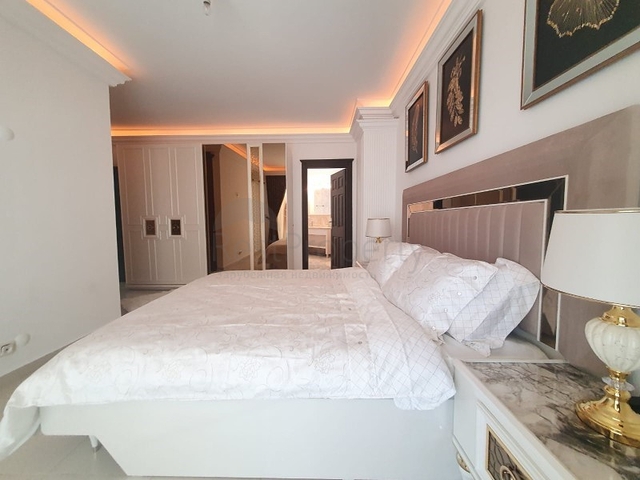 اطلالة بحر وقلعة -شقة فاخرة - تصميم 2 غرفة وصالة -في جيكجلي / الانيا 