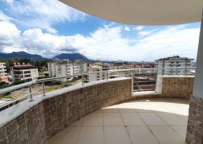 اطلالة بحر وقلعة -شقة فاخرة - تصميم 2 غرفة وصالة -في جيكجلي / الانيا 