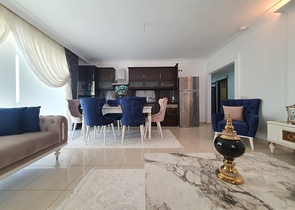 اطلالة بحر وقلعة -شقة فاخرة - تصميم 2 غرفة وصالة -في جيكجلي / الانيا 