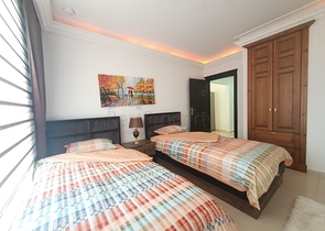 اطلالة بحر وقلعة -شقة فاخرة - تصميم 2 غرفة وصالة -في جيكجلي / الانيا 