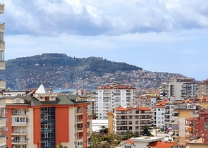 اطلالة بحر وقلعة -شقة فاخرة - تصميم 2 غرفة وصالة -في جيكجلي / الانيا 