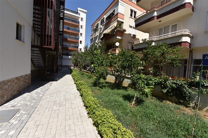 قريبة من شاطئ كليوباترا -شقة انيقة -تصميم 1+1 - في مركز الانيا 