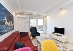 قريبة من شاطئ كليوباترا -شقة انيقة -تصميم 1+1 - في مركز الانيا 