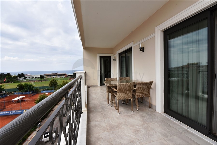 اطلالة بحر -شقة 2 غرفة وصالة -ضمن مجمع بخدمات 5 نجوم -في مركز الانيا 