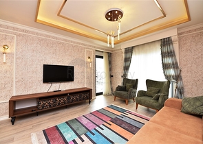 اطلالة بحر -شقة 2 غرفة وصالة -ضمن مجمع بخدمات 5 نجوم -في مركز الانيا 