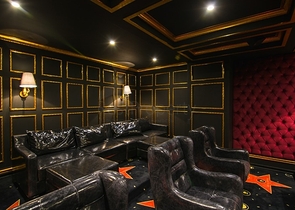 اطلالة بحر -شقة 2 غرفة وصالة -ضمن مجمع بخدمات 5 نجوم -في مركز الانيا 