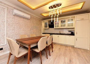 اطلالة بحر -شقة 2 غرفة وصالة -ضمن مجمع بخدمات 5 نجوم -في مركز الانيا 