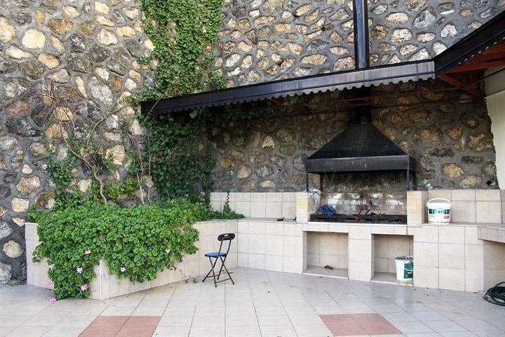 فيلا ضخمة للبيع في كاركي جاك / الانيا 