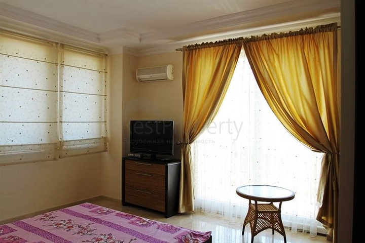 فيلا ضخمة للبيع في كاركي جاك / الانيا 