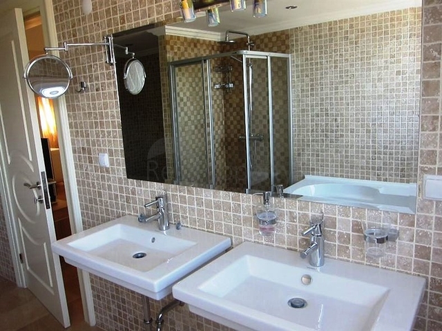 فيلا ضخمة للبيع في كاركي جاك / الانيا 