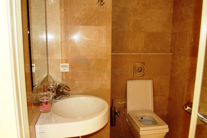 فيلا ضخمة للبيع في كاركي جاك / الانيا 