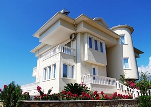 فيلا ضخمة للبيع في كاركي جاك / الانيا 