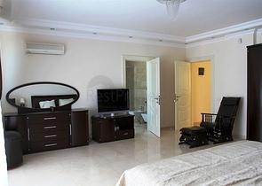 فيلا ضخمة للبيع في كاركي جاك / الانيا 