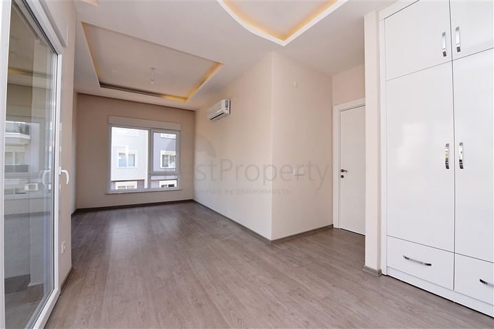 شقة عائلية - 3 غرف وصالة - مطبخ مغلق - في توسمور / الانيا 