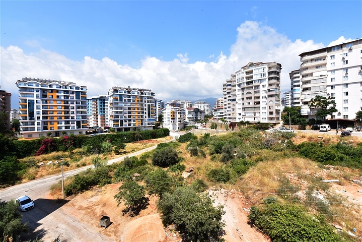 شقة عائلية - 3 غرف وصالة - مطبخ مغلق - في توسمور / الانيا 