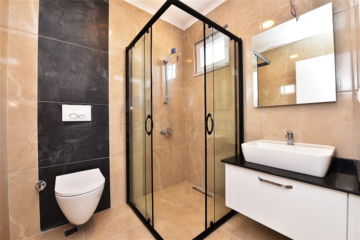 شقة عائلية - 3 غرف وصالة - مطبخ مغلق - في توسمور / الانيا 