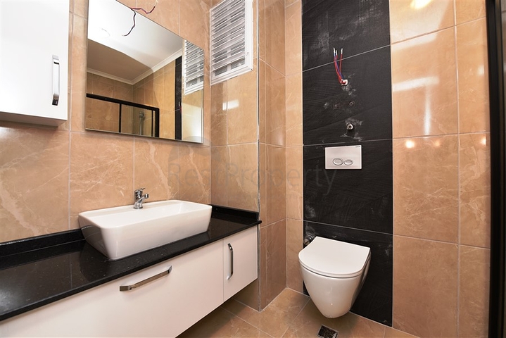 شقة عائلية - 3 غرف وصالة - مطبخ مغلق - في توسمور / الانيا 