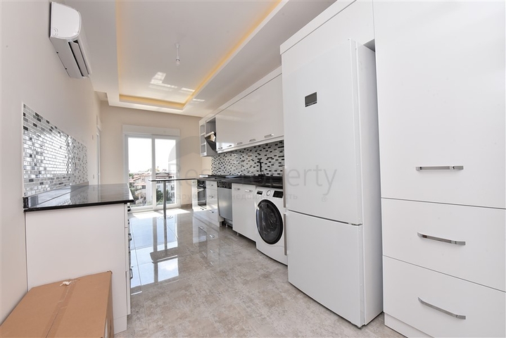 شقة عائلية - 3 غرف وصالة - مطبخ مغلق - في توسمور / الانيا 