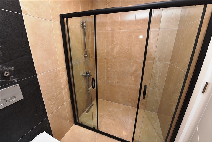 شقة عائلية - 3 غرف وصالة - مطبخ مغلق - في توسمور / الانيا 