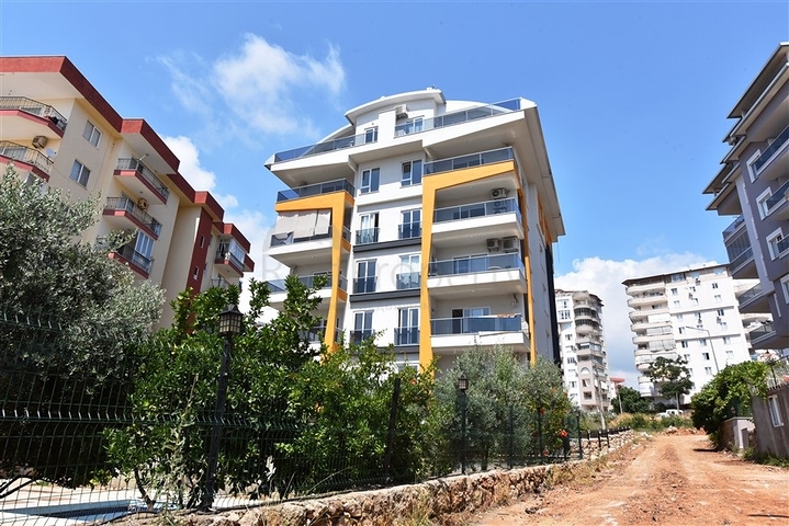 شقة عائلية - 3 غرف وصالة - مطبخ مغلق - في توسمور / الانيا 