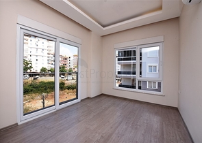 شقة عائلية - 3 غرف وصالة - مطبخ مغلق - في توسمور / الانيا 