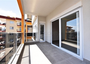 شقة عائلية - 3 غرف وصالة - مطبخ مغلق - في توسمور / الانيا 