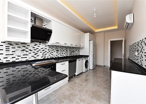 شقة عائلية - 3 غرف وصالة - مطبخ مغلق - في توسمور / الانيا 