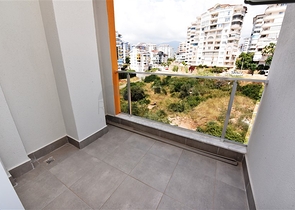 شقة عائلية - 3 غرف وصالة - مطبخ مغلق - في توسمور / الانيا 