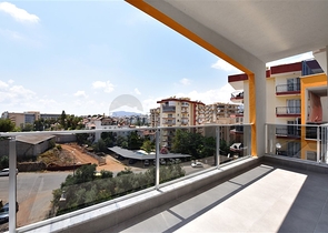 شقة عائلية - 3 غرف وصالة - مطبخ مغلق - في توسمور / الانيا 