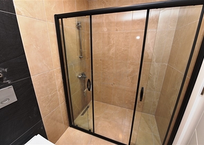 شقة عائلية - 3 غرف وصالة - مطبخ مغلق - في توسمور / الانيا 